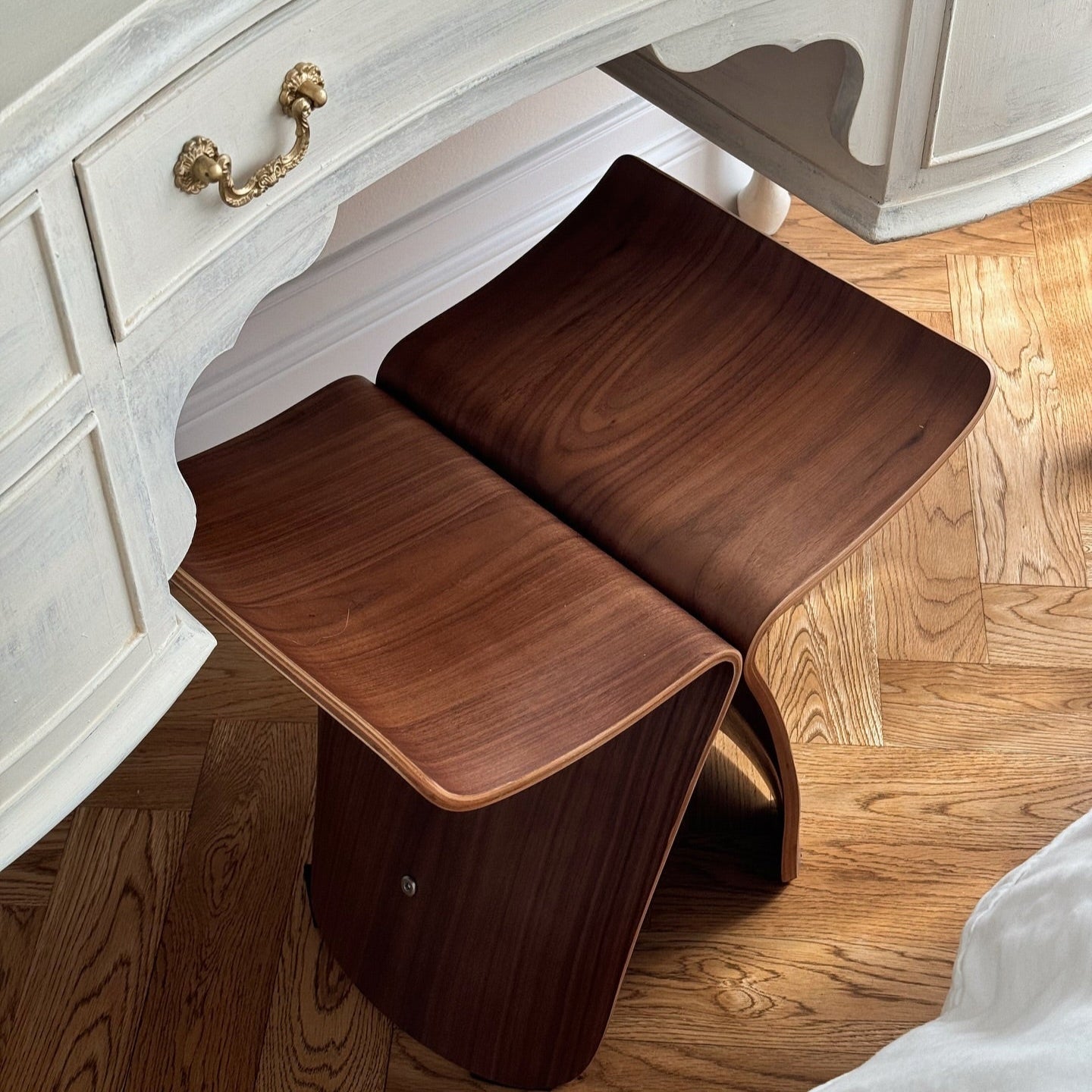 Ergo Art Chair - Artspire Home