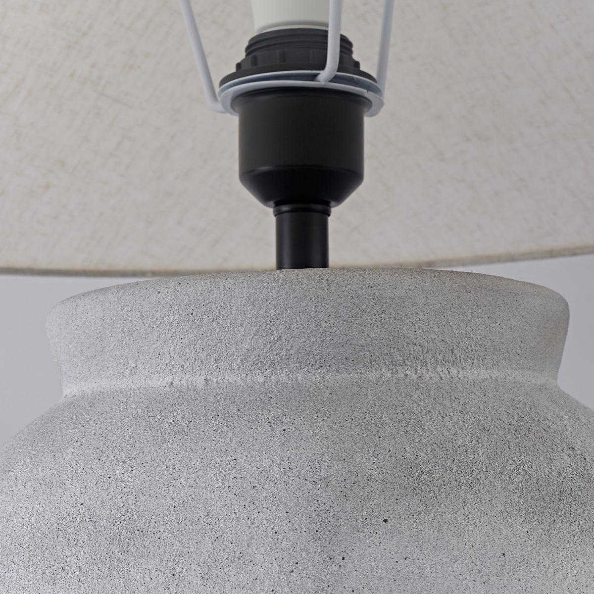 Auvraterra Table Lamp