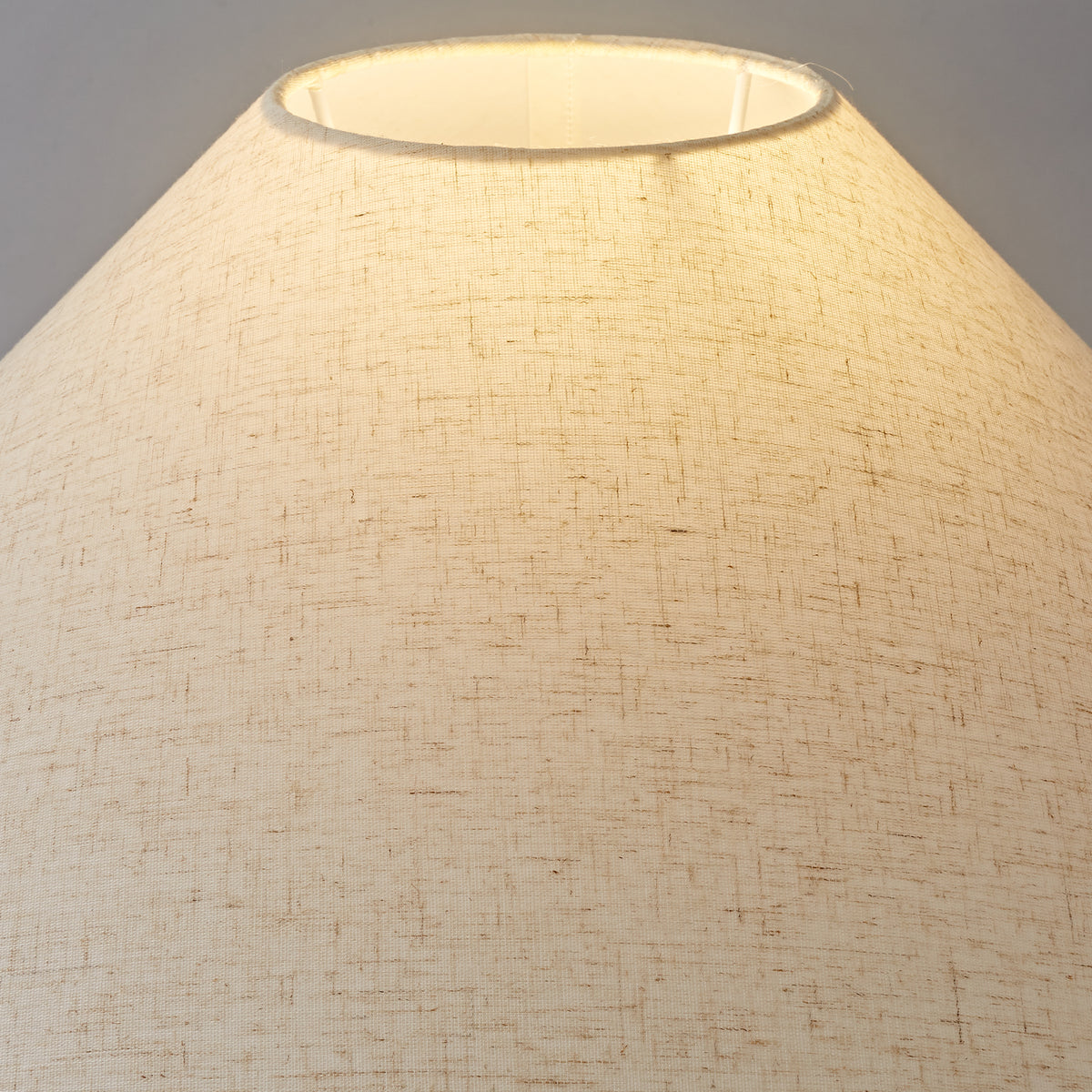 Auvraterra Table Lamp