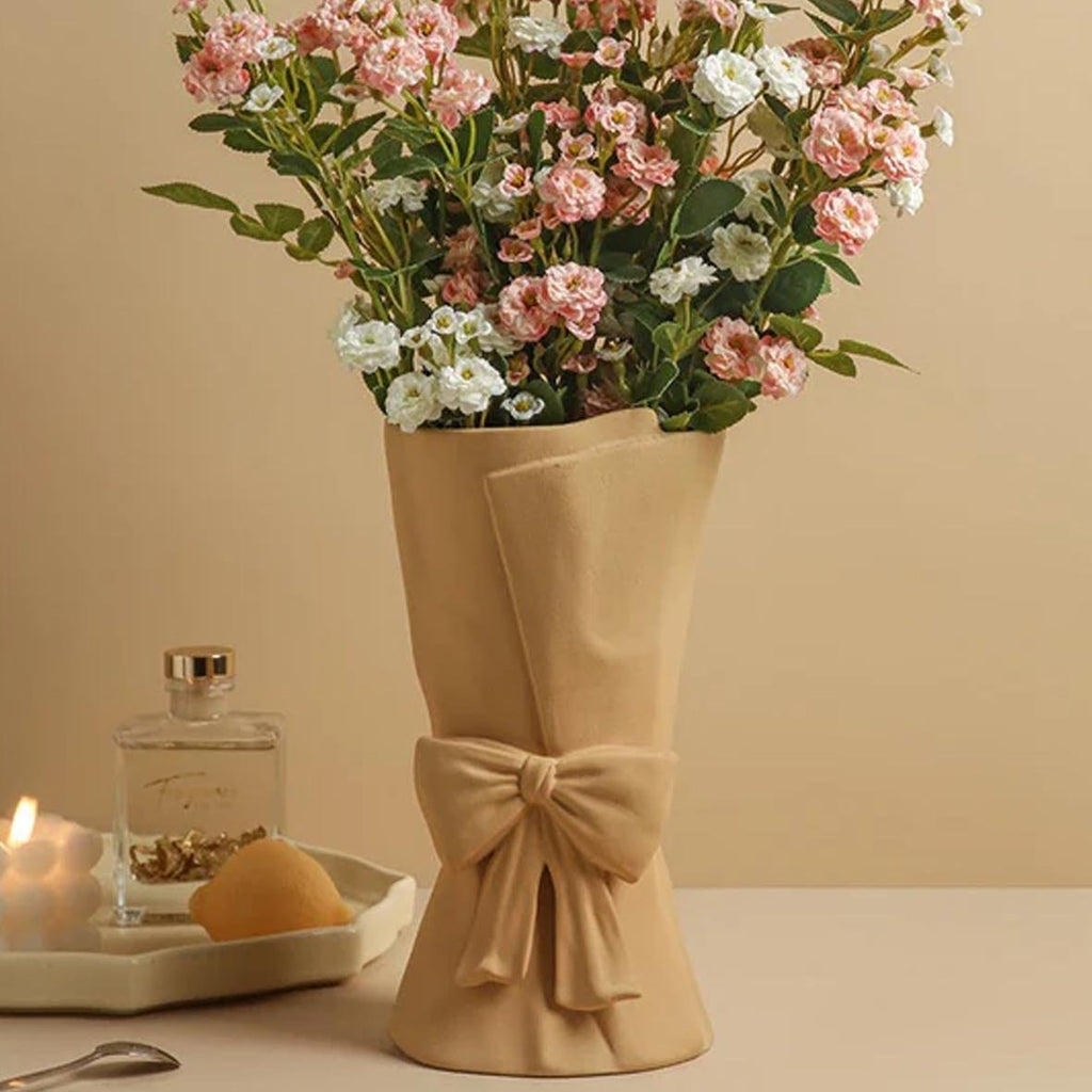 Bow Vase - Artspire Home