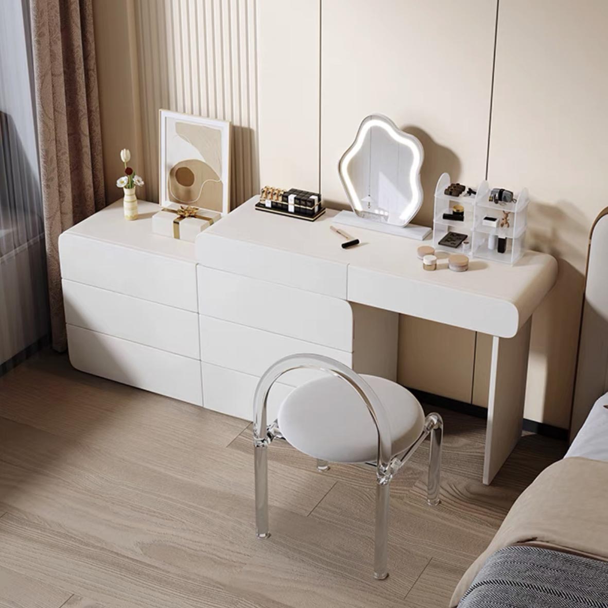 Makeup Desk 
