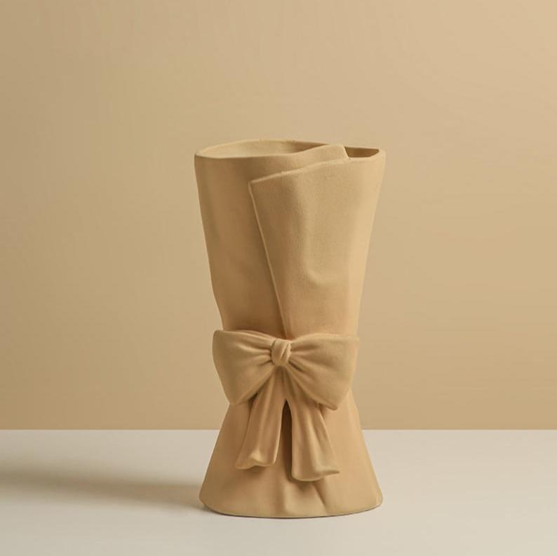 Bow Vase - Artspire Home